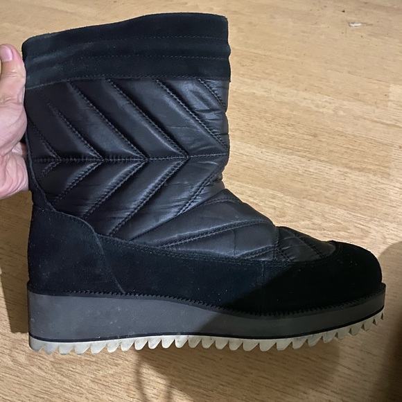 Ugg waterproof boots - Picture 3 of 7